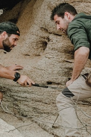 Poster de Episódio Behind the Bites (2020)