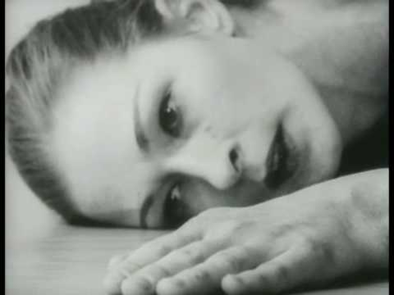 Foto 1 de 9 Variations on a Dance Theme