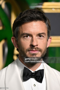 Jonathan Bailey - Poster / Capa / Cartaz - Oficial 2