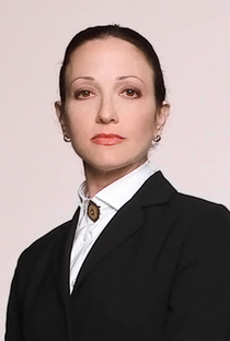 Bebe Neuwirth - Poster 1