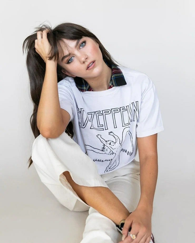 Chloe East (16 de Fevereiro de 2001) | Artista | Filmow