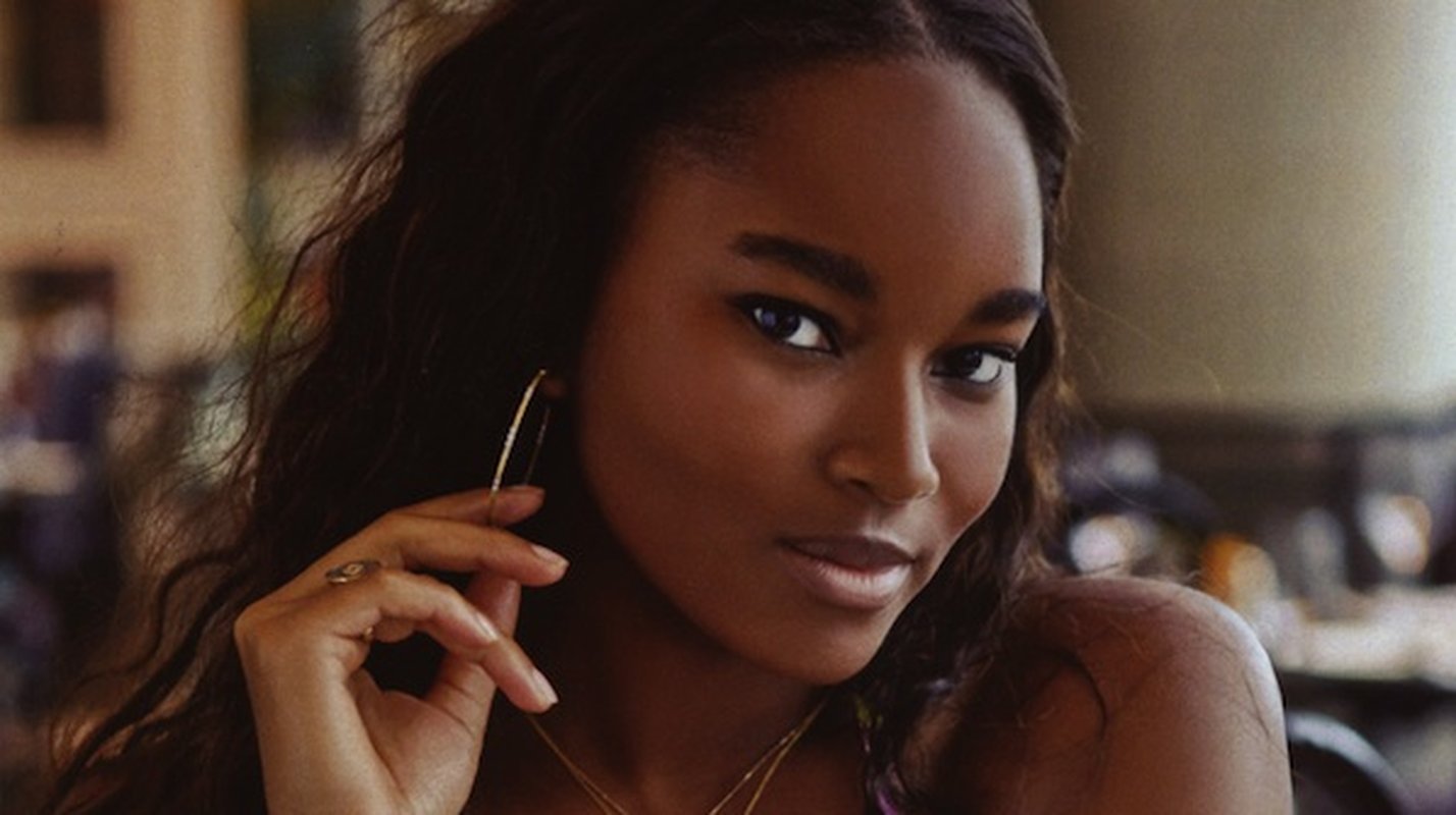 Damaris Lewis - Foto 2