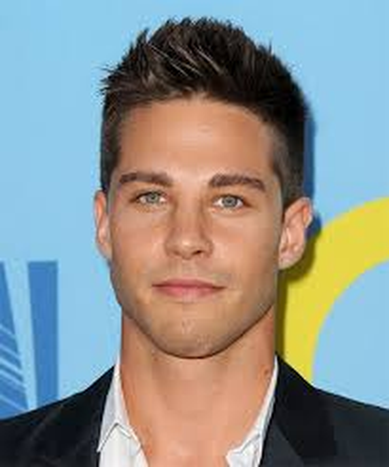 Dean Geyer - Foto 1