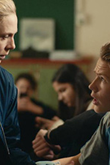 Poster de Episódio Viskningar i vinden (2) (2018)