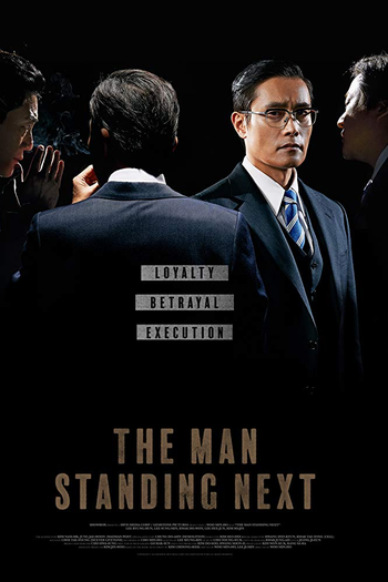  de Filme The Man Standing Next (2020)