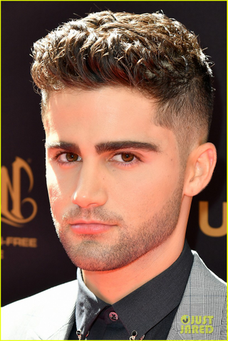 Max Ehrich (24 de Julho de 1991) | Artista | Filmow