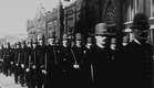 Auguste & Louis Lumière: Chicago. Défilé de policemen (1896)