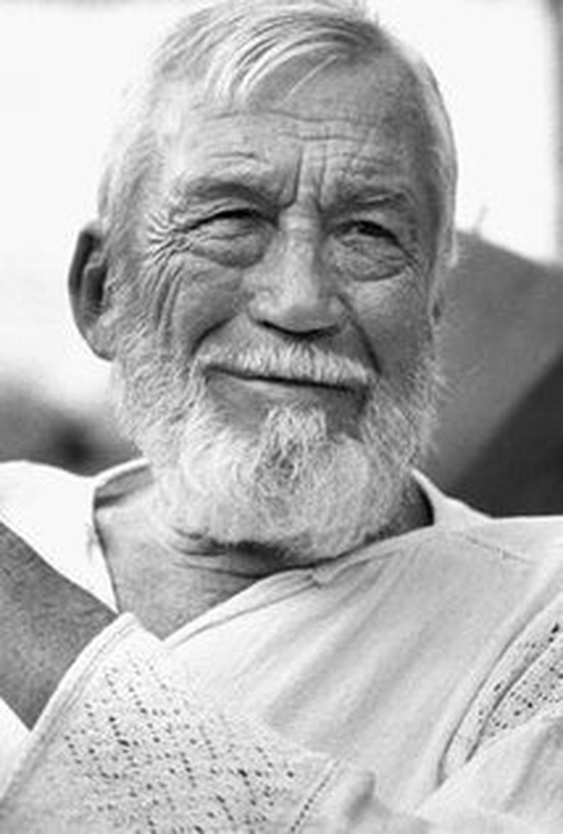 John Huston - Foto 1