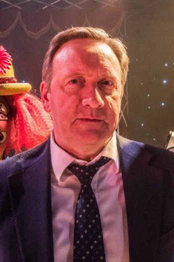 Poster de Episódio Send in the Clowns (2019)