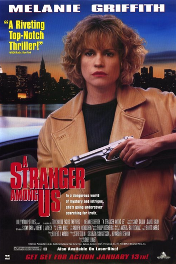  de Filme Uma Estranha Entre Nós (1992)