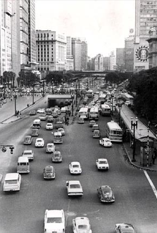 Poster 1 de Curta São Paulo - Sinfonia e Cacofonia (1994)