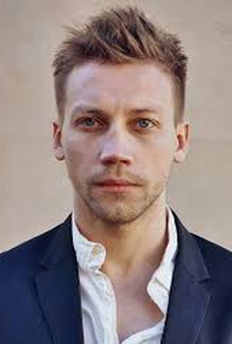 Aleksandr Kuznetsov - Poster 1