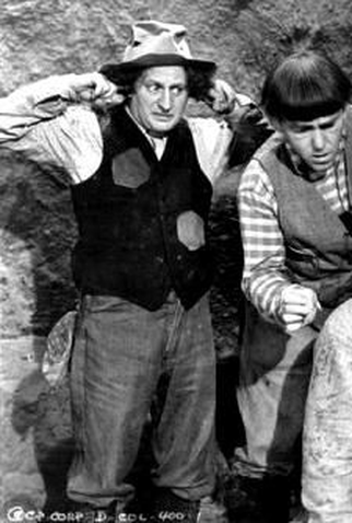 Poster 4 de Curta Busca a pé (1937)