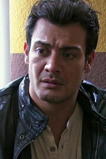 Poster de Episódio Acusan a Elio (2014)
