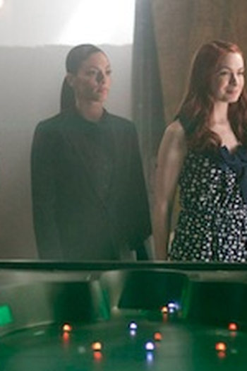 Poster de Episódio Mirror, Mirror (2012)