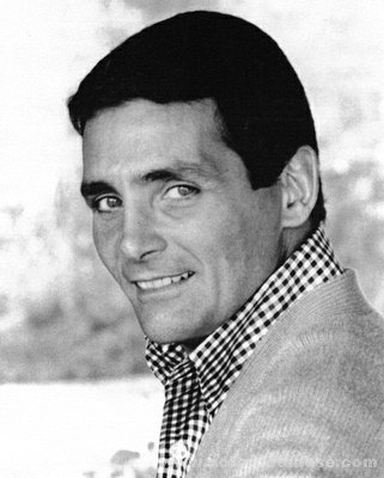 David Hedison (20 de Maio de 1927) Artista Filmow
