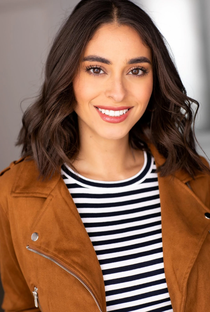 Kiara Gomez Glad Bak - Poster 1