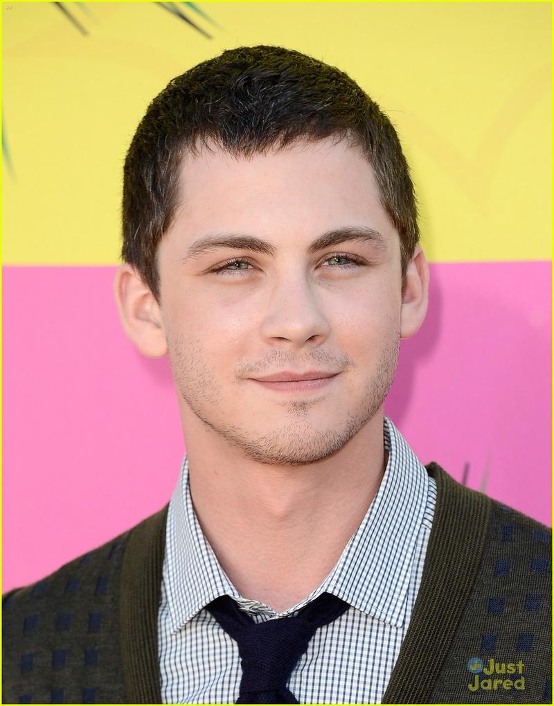 Logan Lerman - Foto 3