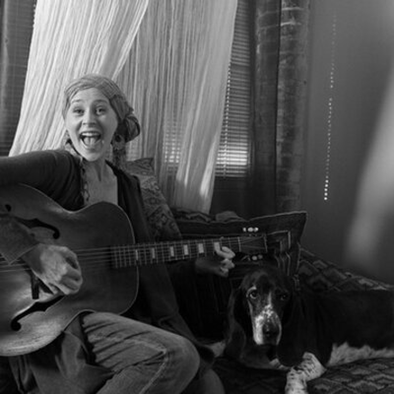 Melissa McBride - Foto 4