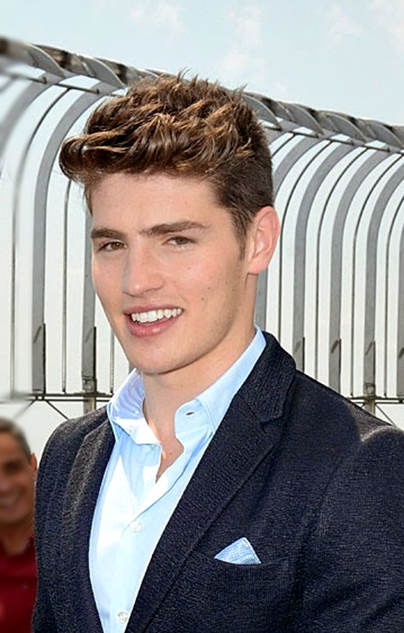 Gregg Sulkin - Foto 5