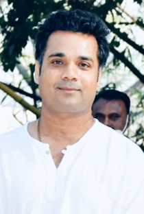 Pratik Rawal - Poster / Capa / Cartaz - Oficial 1