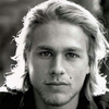 Charlie Hunnam - Foto 9