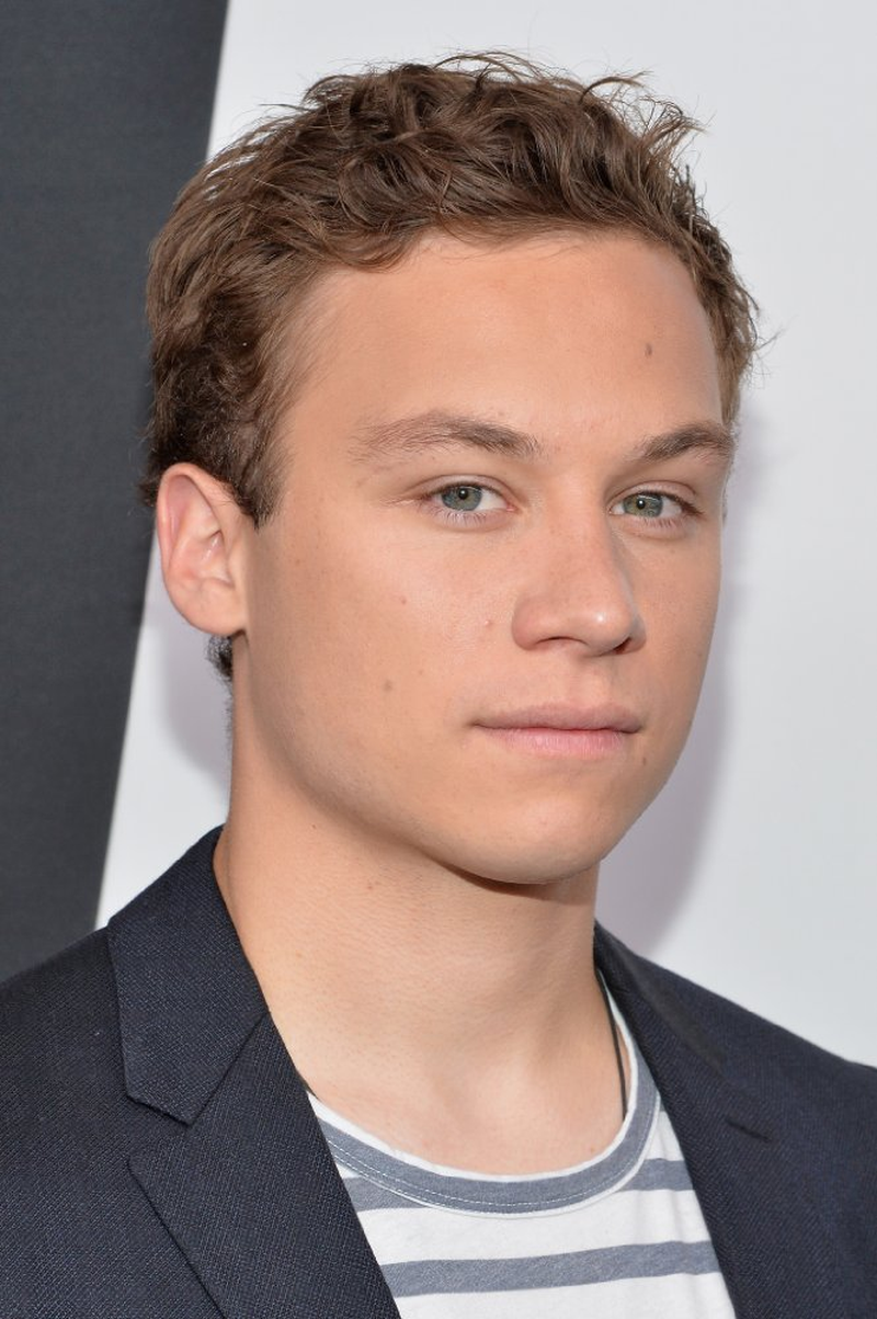 Finn Cole - Foto 8