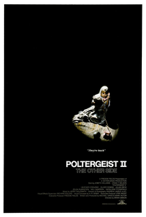 Poltergeist 2: O Outro Lado - Poster / Capa / Cartaz - Oficial 1