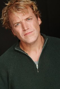 Adrien Dorval - Poster / Capa / Cartaz - Oficial 1