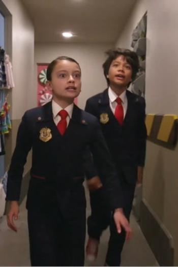 Poster de Episódio Hold the Door / Flatastrophe (2015)