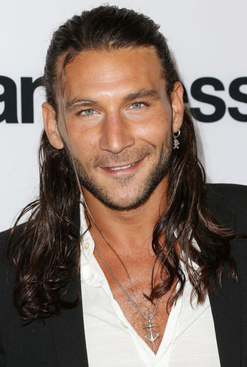 Zach McGowan - Foto 1