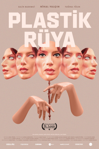  de Curta Plastic Dream (2021)