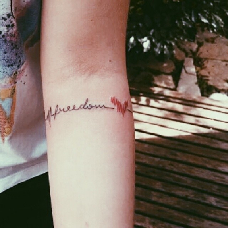 Letícia - Foto 1
