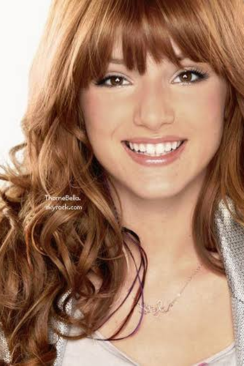  de Curta IM5 & Bella Thorne - Can't Stay Away (2013)