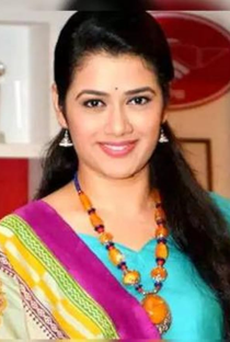 Girija Oak - Poster 1