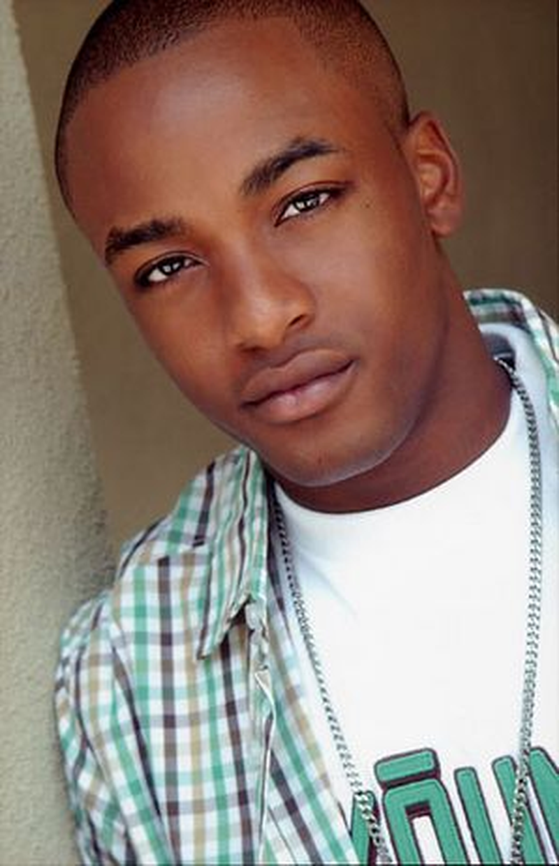 Collins Pennie - Foto 1