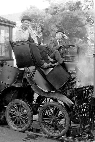 Poster 2 de Curta Pêle-Mêle (1930)