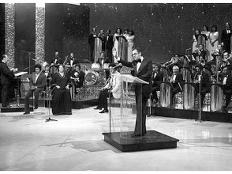 Foto 1 de Um Instante, Maestro!