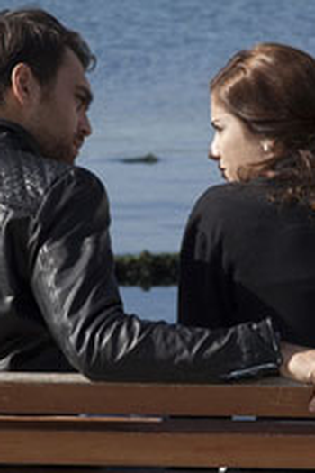 Poster de Episódio 4. Bölüm (2013)
