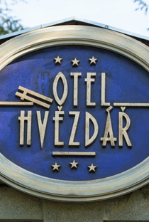 Hotel Hvezdár - Poster / Capa / Cartaz - Oficial 1