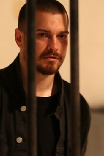 Poster de Episódio 35. Bölüm (2017)