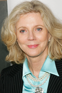 Blythe Danner - Poster 1