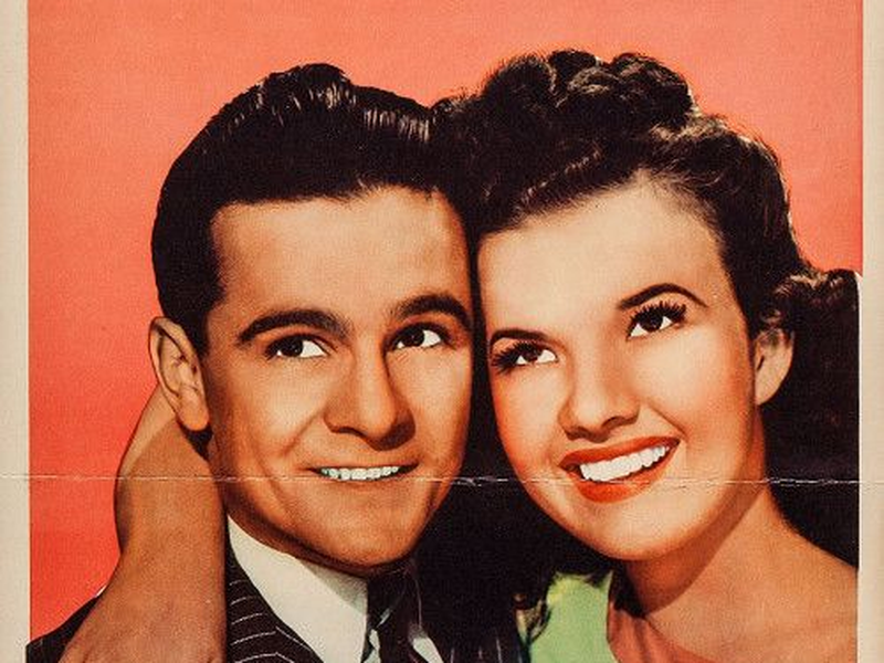 Foto 7 de Let's Go Collegiate