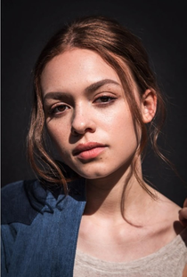 Sadie Soverall - Poster 1