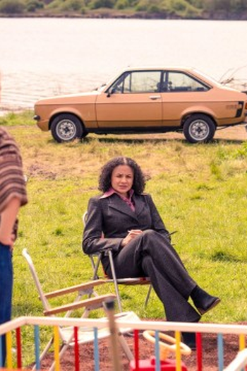 Poster de Episódio Devices and Desires (1) (2024)
