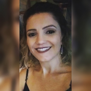 Foto de perfil de Quézia Bertoldo