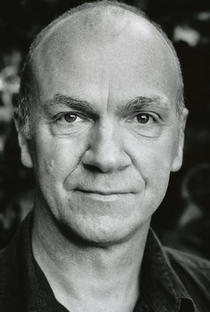 Derek Hutchinson - Poster / Capa / Cartaz - Oficial 1