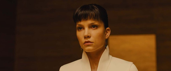Sylvia Kristel, estrela da franquia erótica Emmanuelle, será vivida por Sylvia Hoeks, atriz de Blade Runner 2049 em cinebiografia