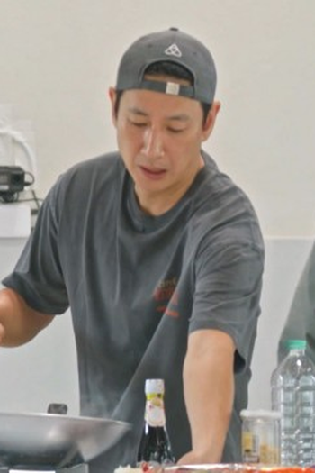 Poster de Episódio 10화 (2023)