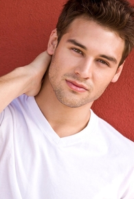 Ryan Guzman (21 de Setembro de 1987) | Artista | Filmow